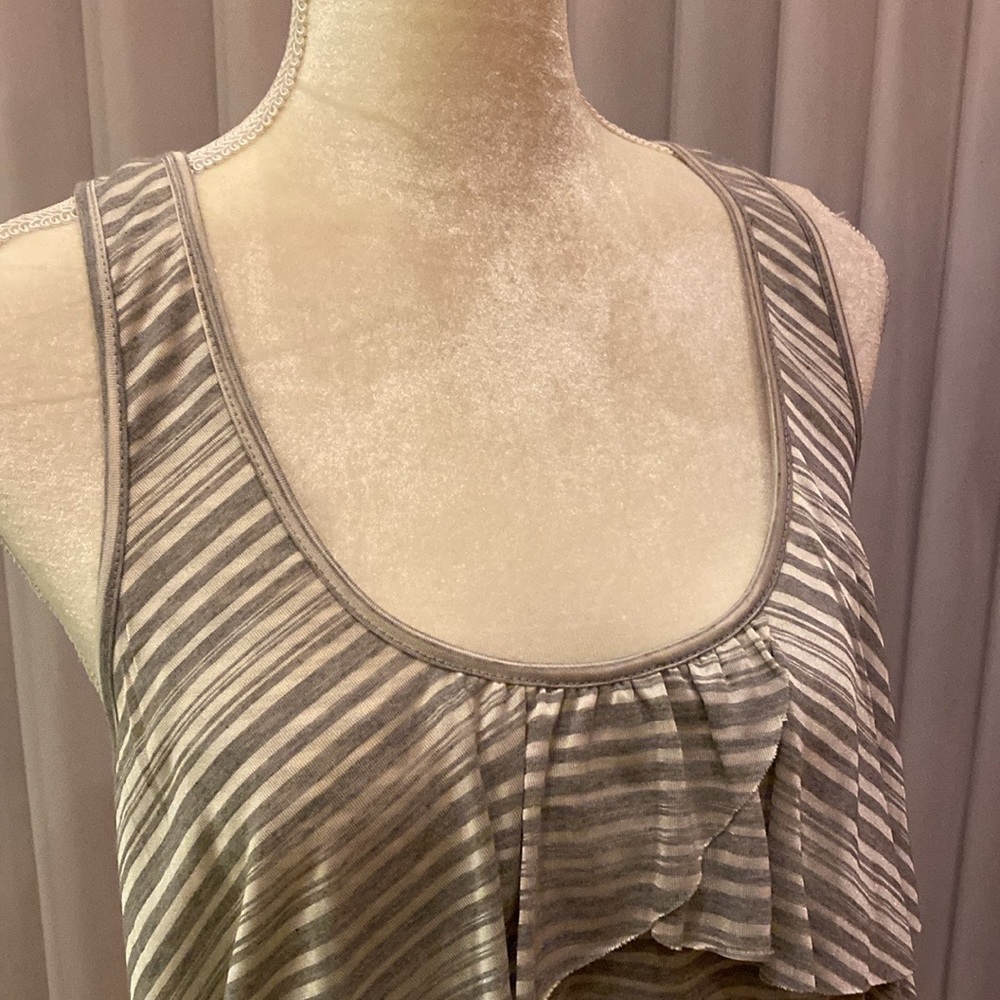 Ruffled Top - Picture 3 of 6